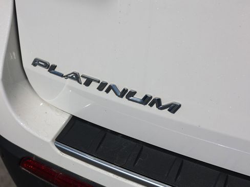 Used 2022 Ford Explorer Platinum w/ Equipment Group 601A image 9