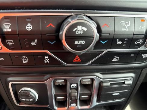 Used 2020 Jeep Gladiator Sport w/ Quick Order Package 24S AWD/4WD image 34