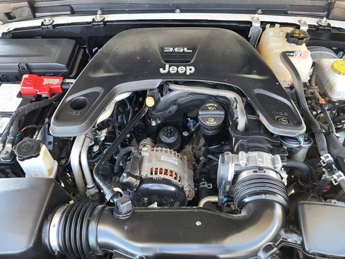 Used 2019 Jeep Wrangler Unlimited Rubicon AWD/4WD image 22