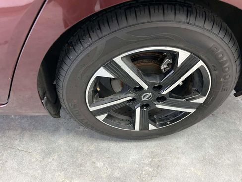 Used 2024 Nissan Sentra SV FWD image 9