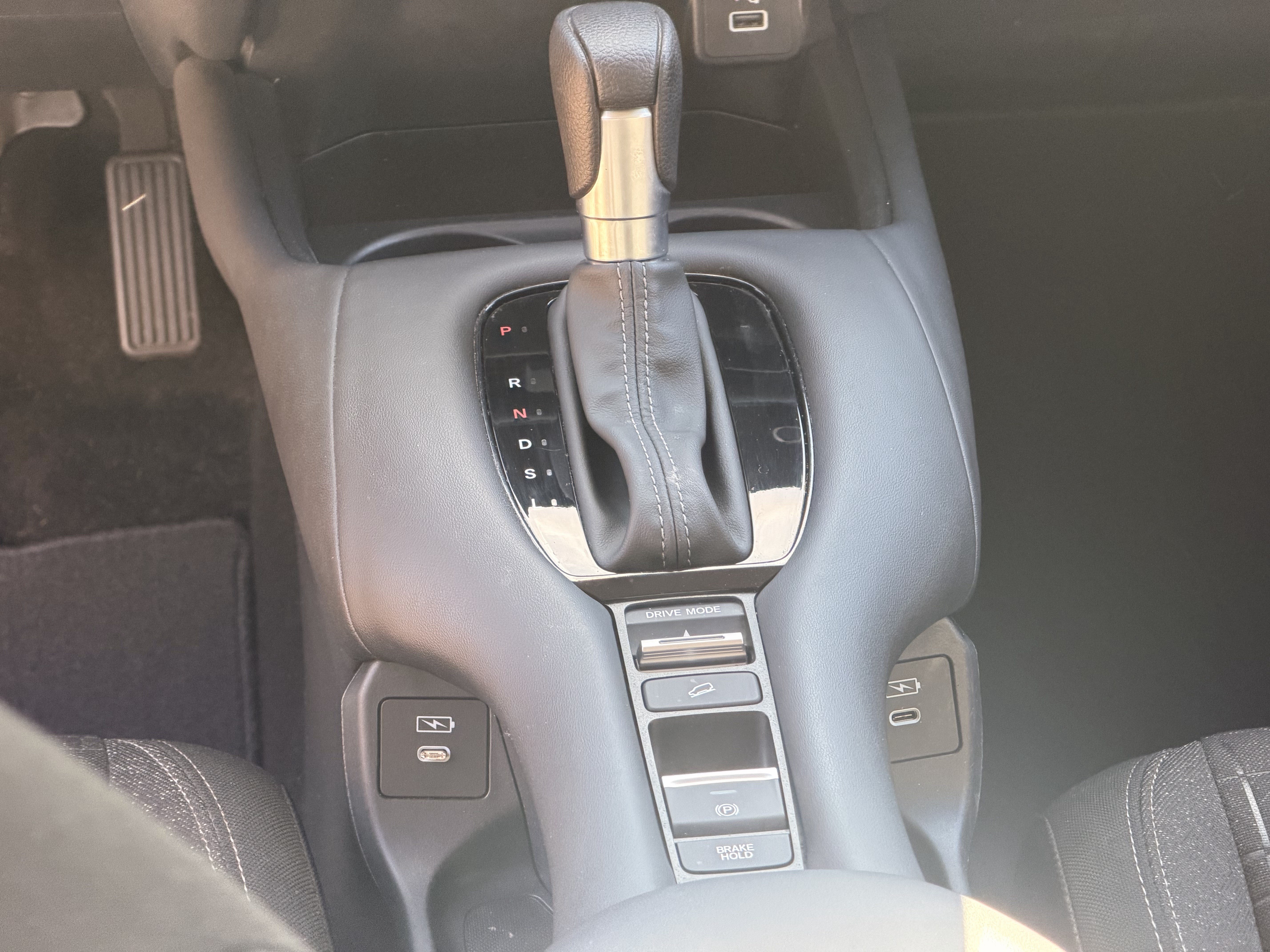 Used 2025 Honda HR-V LX image 17