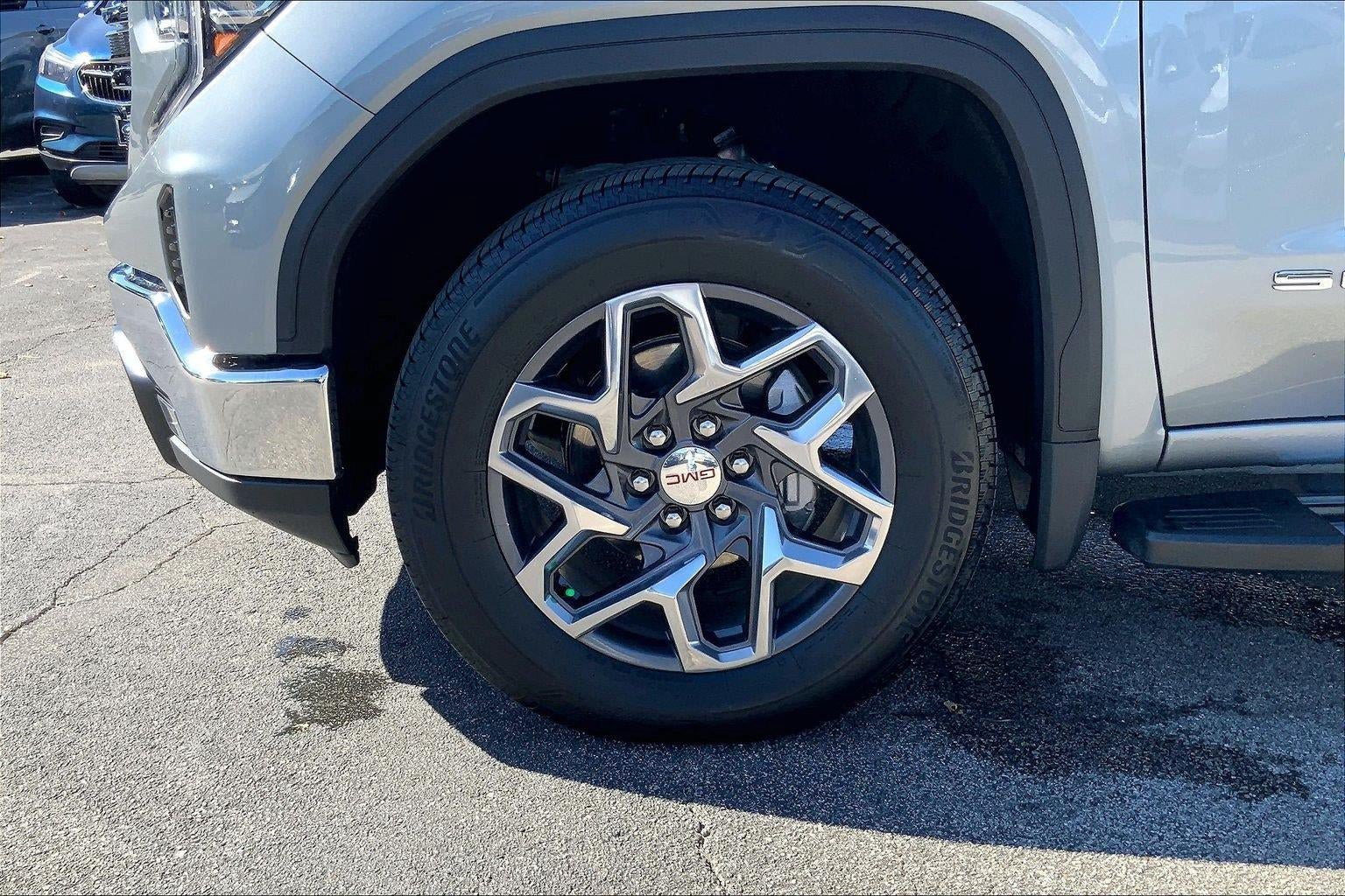 Used 2026 GMC Sierra 1500 SLT w/ SLT Premium Package AWD/4WD image 9