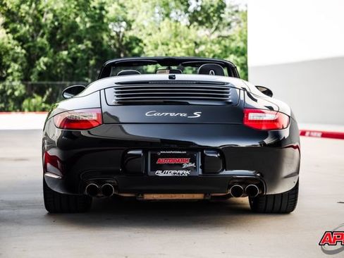 Used 2009 Porsche 911 Carrera S RWD image 16