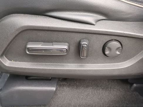 Used 2023 Honda Pilot Elite image 18