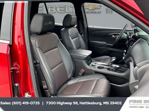 Used 2023 Chevrolet Traverse High Country w/ LPO, 'HIT The Road' Package FWD image 6