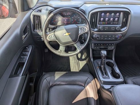 Used 2022 Chevrolet Colorado Z71 w/ Safety Package AWD/4WD image 17