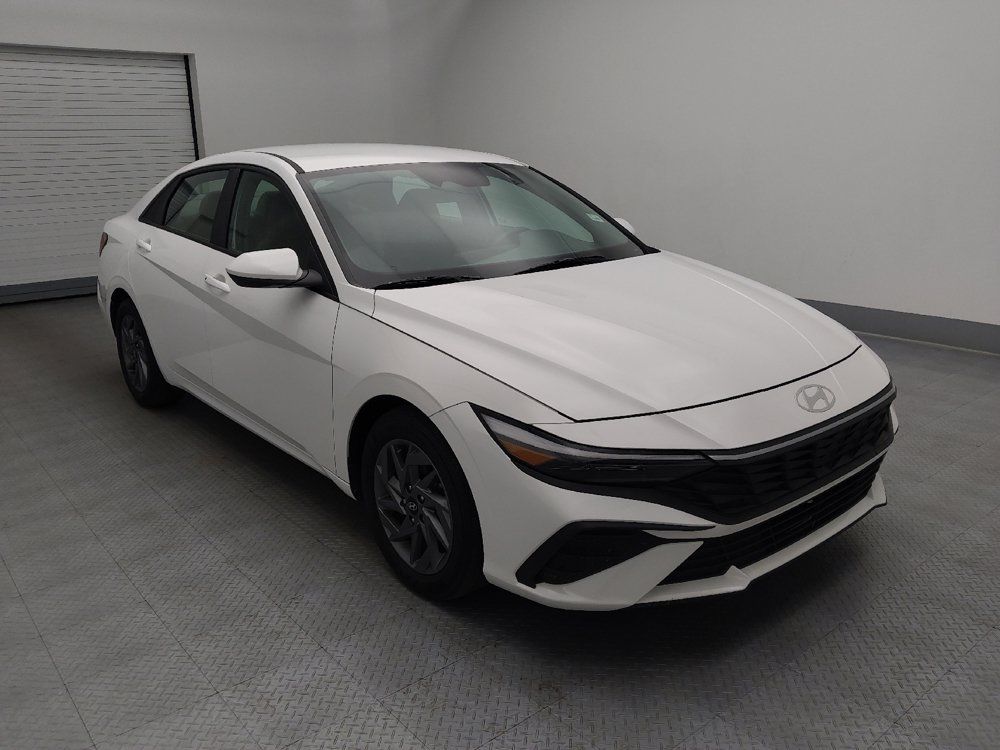 Used 2024 Hyundai Elantra SEL FWD image 13