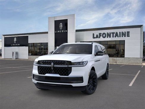 New 2025 Lincoln Navigator L Reserve w/ Jet Appearance Package image 2