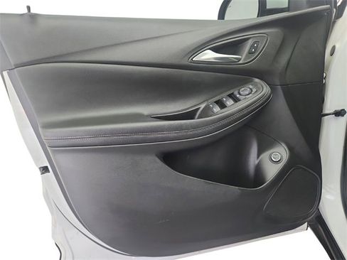 Used 2022 Buick Encore GX Select image 19