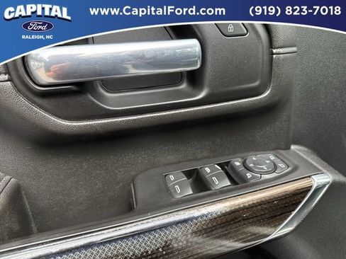 Used 2021 Chevrolet Silverado 2500 LT w/ Fleet Comfort Package AWD/4WD image 21