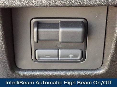 Used 2025 Chevrolet Colorado Z71 w/ Midnight Edition image 13