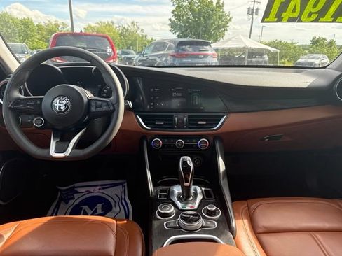 Used 2020 Alfa Romeo Giulia AWD w/ Cold Weather Package image 17