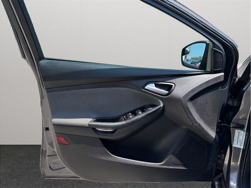 Used 2014 Ford Focus SE FWD image 15