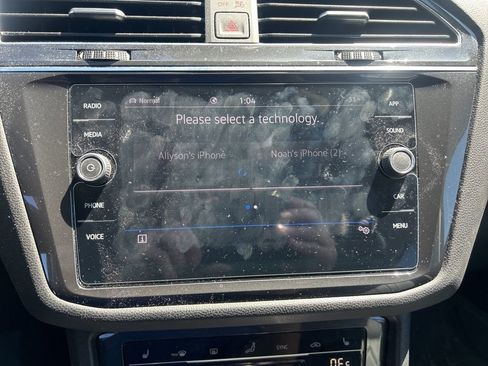 Used 2022 Volkswagen Tiguan SE image 12