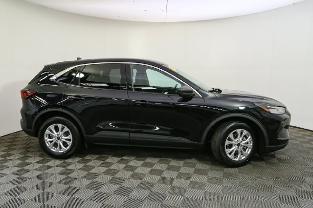 Used 2023 Ford Escape Active w/ Cold Weather Package FWD image 13