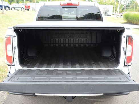 Used 2022 GMC Canyon Denali image 15