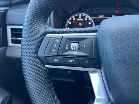 New 2025 Mitsubishi Outlander SE image 20