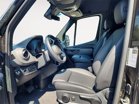 Used 2024 Mercedes-Benz Sprinter 144 Cargo image 9