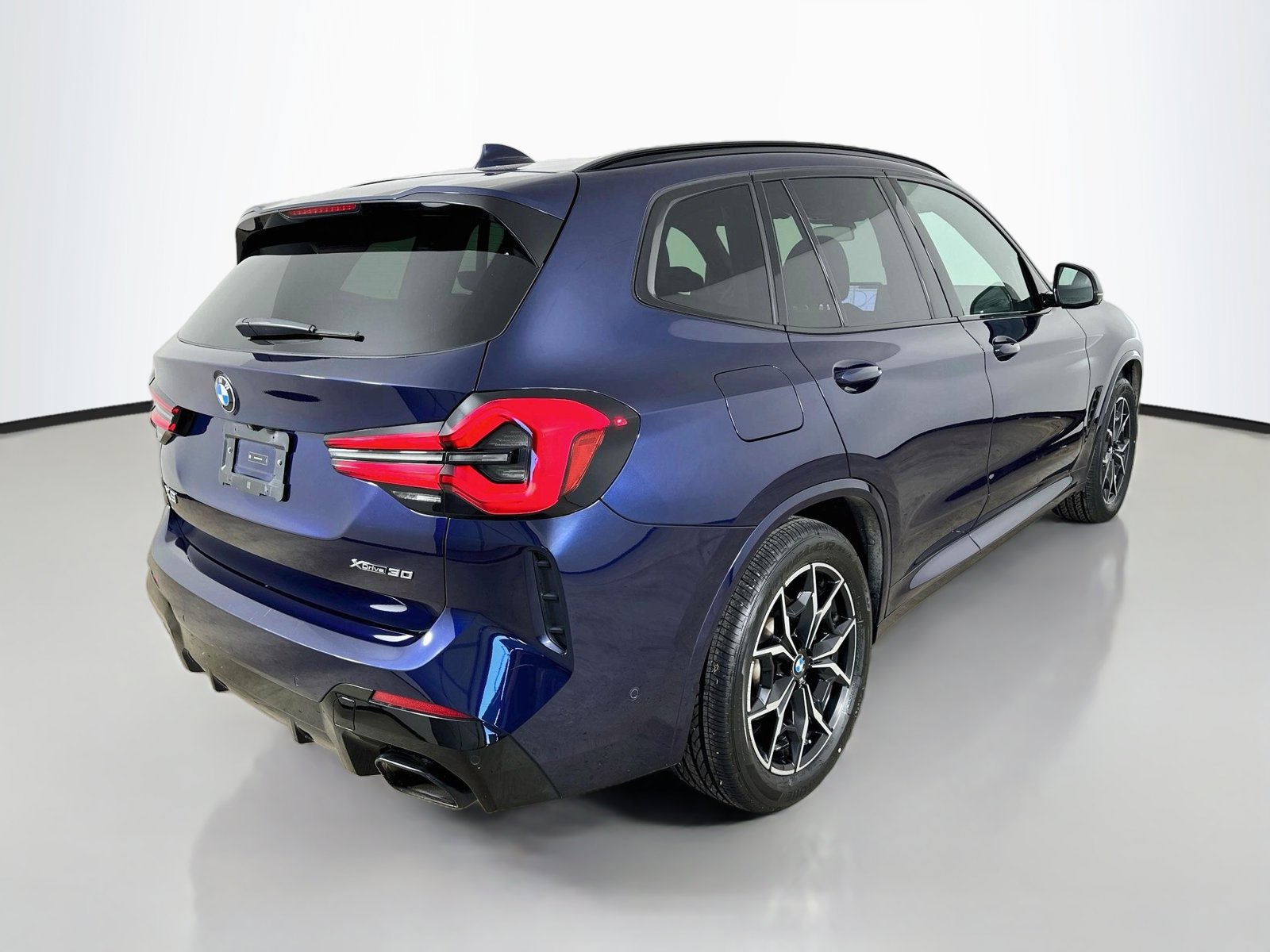 Used 2024 BMW X3 xDrive30i w/ Premium Package AWD/4WD image 5