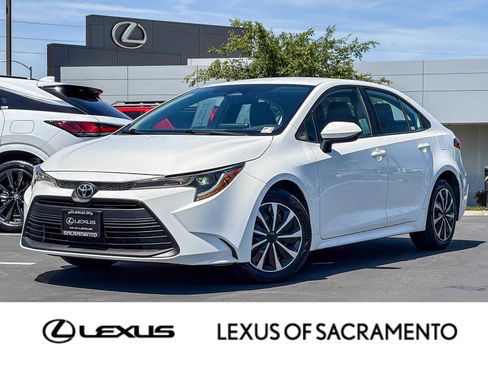 Used 2023 Toyota Corolla LE FWD image 1