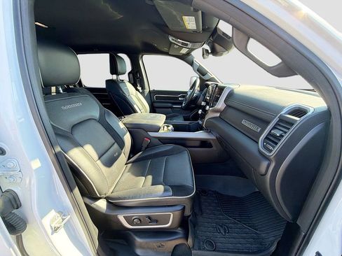 Used 2023 RAM 1500 Laramie image 15