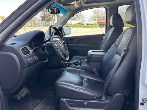 Used 2013 Chevrolet Tahoe LTZ image 11