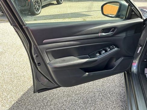 Used 2023 Nissan Altima 2.5 SV image 10