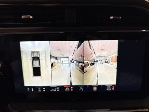 Used 2024 GMC Sierra 3500 AT4 w/ AT4 Premium Plus Package AWD/4WD image 43
