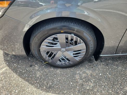 New 2027 Nissan Sentra S w/ Floor Mat Package FWD image 5