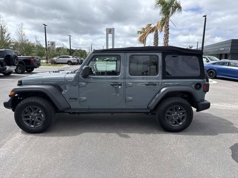 Used 2024 Jeep Wrangler Unlimited Sport AWD/4WD image 6