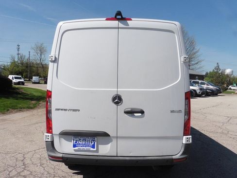 Used 2022 Mercedes-Benz Sprinter 1500 image 20