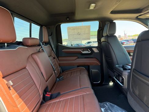 New 2026 GMC Sierra 1500 Denali Ultimate w/ LPO, Black Badging Package AWD/4WD image 34