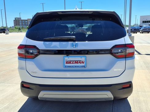 Used 2025 Honda Pilot EX-L image 6