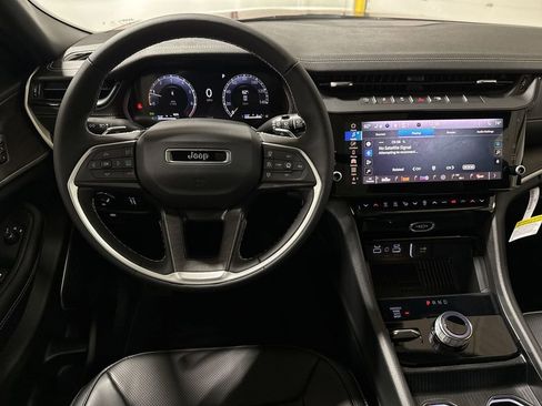 New 2026 Jeep Grand Cherokee Limited AWD/4WD image 11