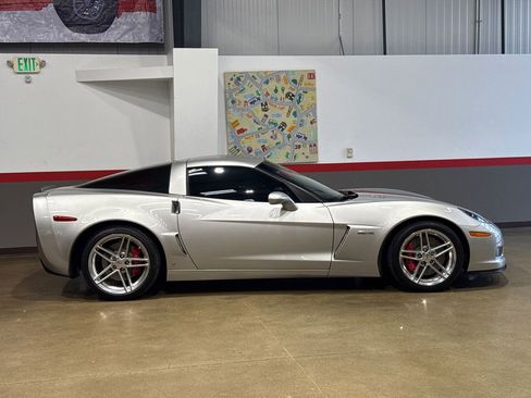 Used 2007 Chevrolet Corvette Z06 w/ Preferred Equipment Group RWD image 3