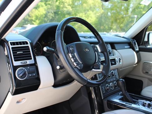 Used 2012 Land Rover Range Rover HSE LUX image 14