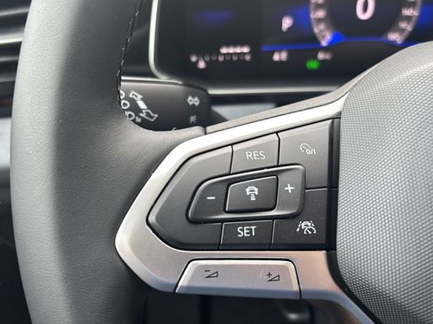 New 2026 Volkswagen Jetta SE FWD image 21