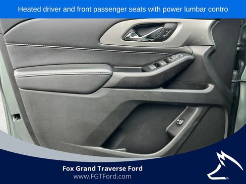 Used 2023 Chevrolet Traverse LT FWD image 14
