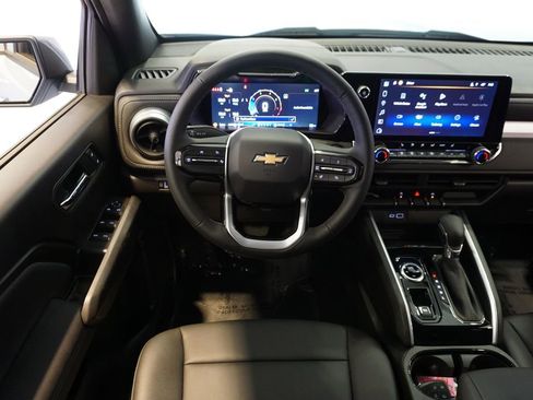 Certified 2025 Chevrolet Colorado LT w/ LT Convenience Package image 11