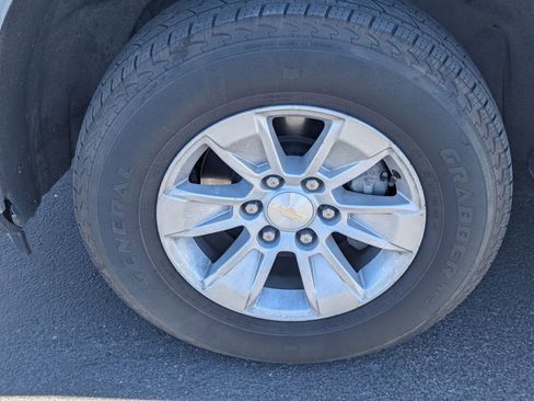 Used 2022 Chevrolet Silverado 1500 LT RWD image 14
