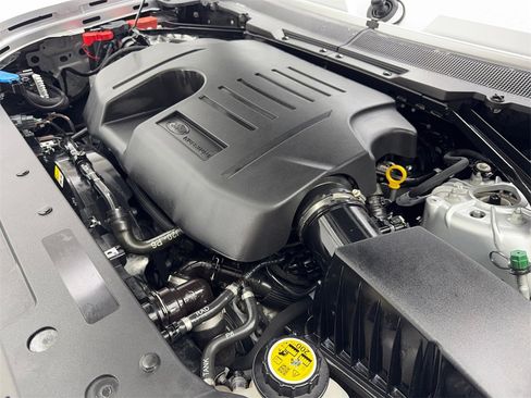 Used 2021 Land Rover Defender 90 X-Dynamic S image 69