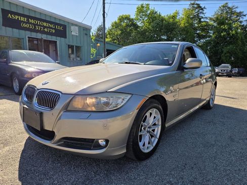 Used 2010 BMW 328i xDrive Sedan AWD/4WD image 2