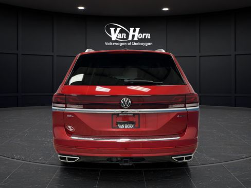 Used 2024 Volkswagen Atlas SEL Premium R-Line AWD/4WD image 6