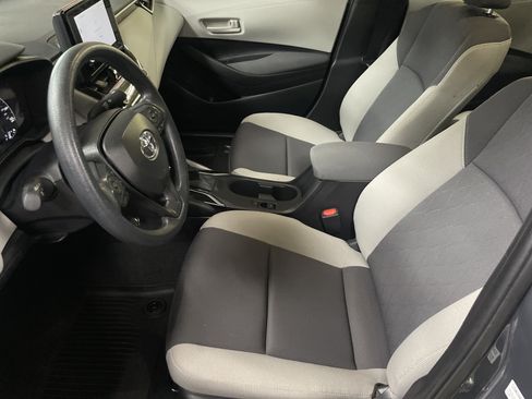Used 2025 Toyota Corolla LE FWD image 16