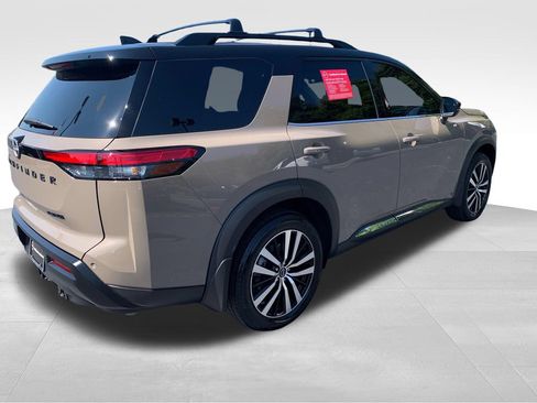 Certified 2024 Nissan Pathfinder Platinum w/ Cargo Package FWD image 6