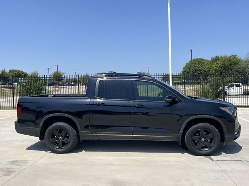Used 2023 Honda Ridgeline Black Edition image 3
