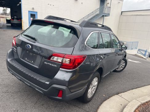 Used 2019 Subaru Outback 2.5i image 10