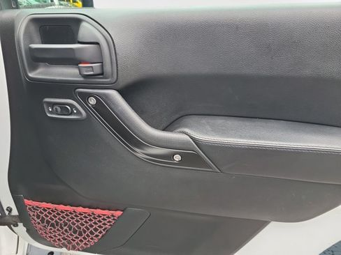 Certified 2018 Jeep Wrangler Unlimited Rubicon AWD/4WD image 20