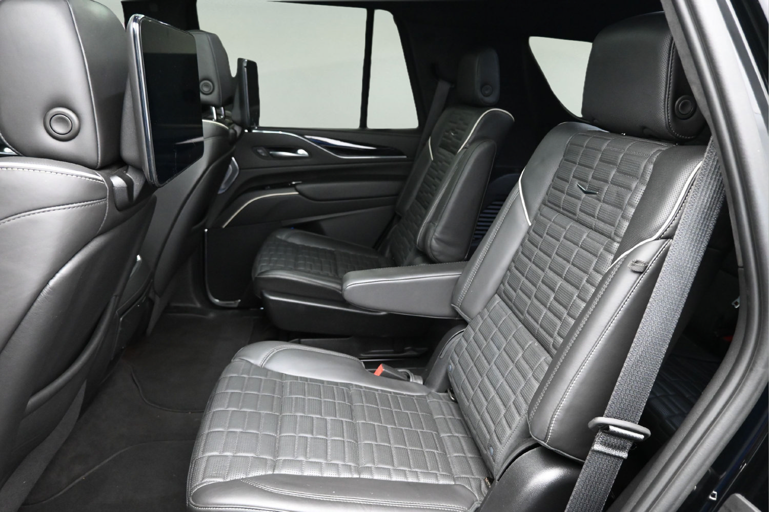 Used 2024 Cadillac Escalade V AWD/4WD image 14
