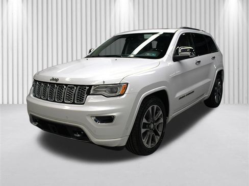 Certified 2017 Jeep Grand Cherokee Overland w/ Jeep Active Safety Group AWD/4WD image 8